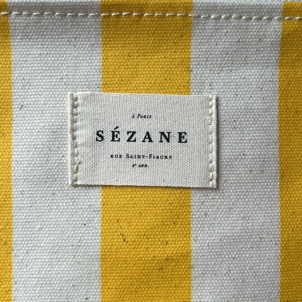 Sézane zipper pouch. Sunny color ☀️
